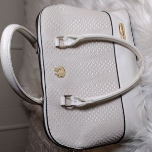 Gloria Vanderbilt satchel type handbag